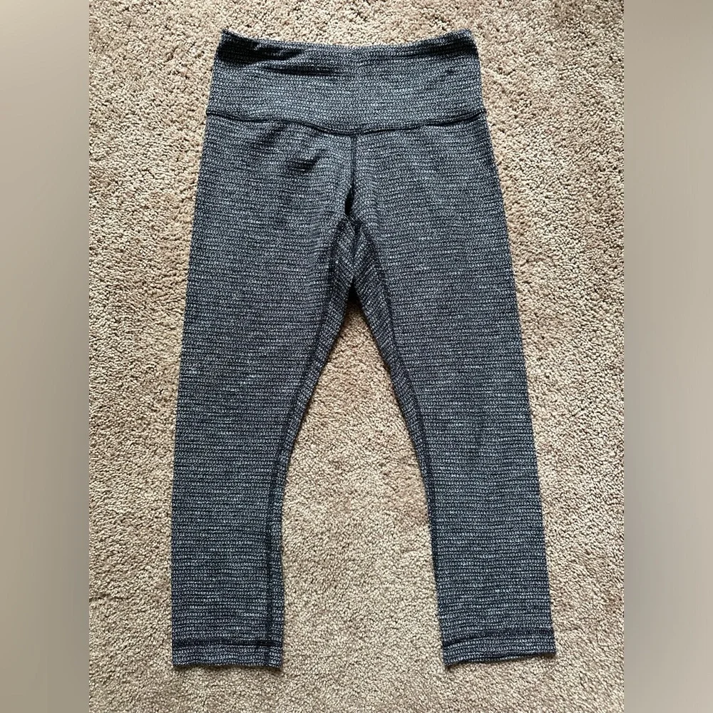 Lululemon Capri - Picture 1 of 3